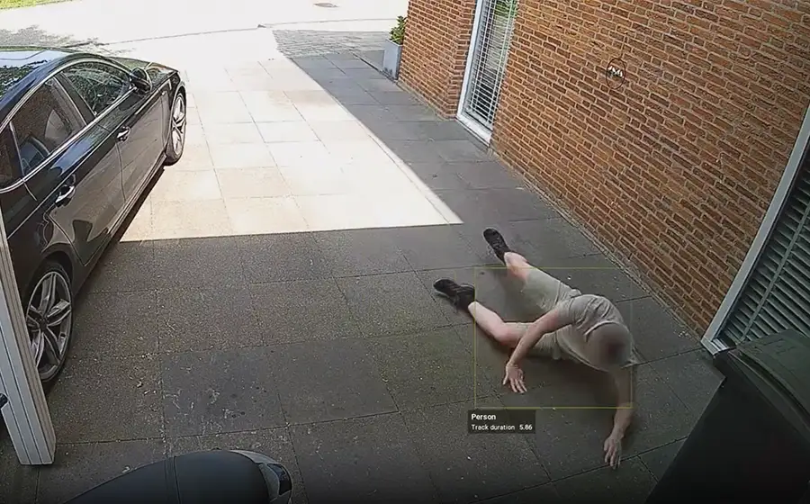 Cvedia AI analys fallen person